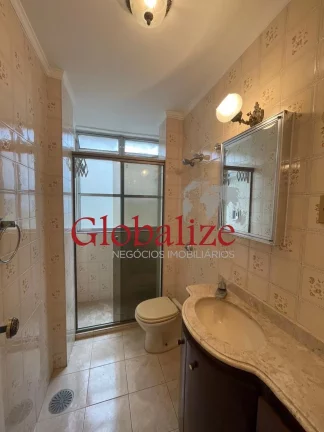 Imagem APARTAMENTO À VENDA COM 2 DORMITÓRIOS, 2 VAGAs DE GARAGEM NO BAIRRO DO GONZAGA EM SANTOS POR R$469.000,00