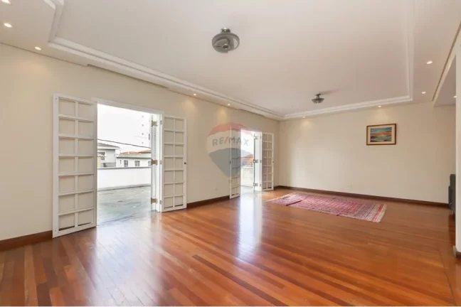 Imagem Casa bem localizada com 4 dormitórios 2 suíte 7 vagas 382m2
