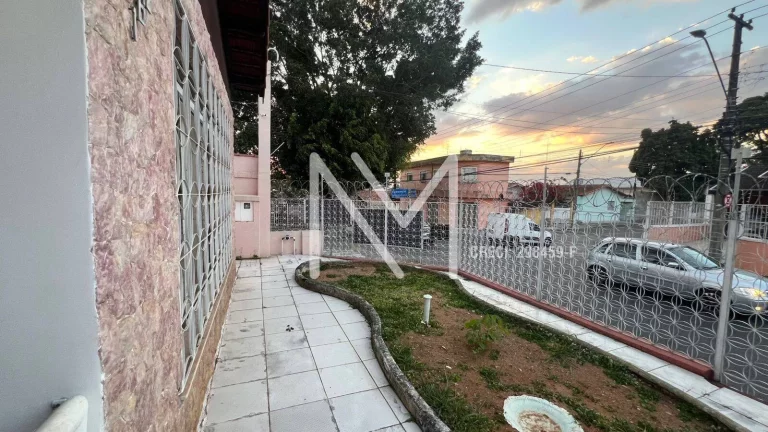 Imagem Casa à Venda 3 Quartos 1 Suíte 200m² - Bairro Monte Castelo