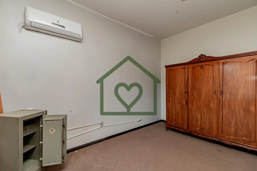 Imagem Apartamento de frente, com 3 dormitórios e três sacadas, sendo nos 2 dormitorios e na sala, propor...