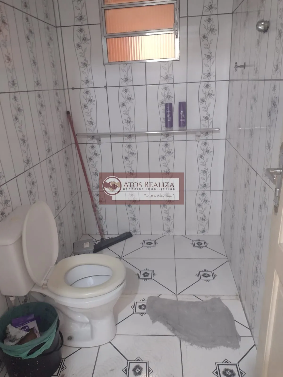 Imagem Vendo um Excelente Imóvel, casa antiga para investimento no Jardim Republica - São Paulo: terreno 204m2 por R$ 370.000 - Venda. Localização privilegiada, próximo a estação Autódromo.