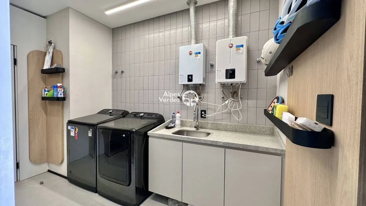 Imagem Vende-se casa prox a beira mar em Xangri-lá - 5 Quartos- Valor R$ 12.827.000,00