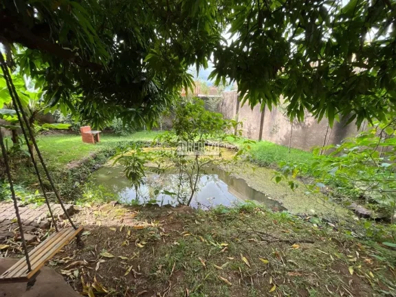 Imagem Casa com piscina e varanda no bairro Boa Vista, Uberaba