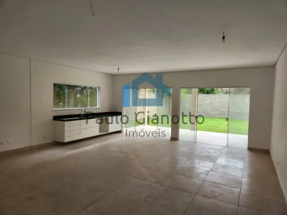 Imagem Casas térreas, 3 suítes, à venda ou locação na Granja Viana