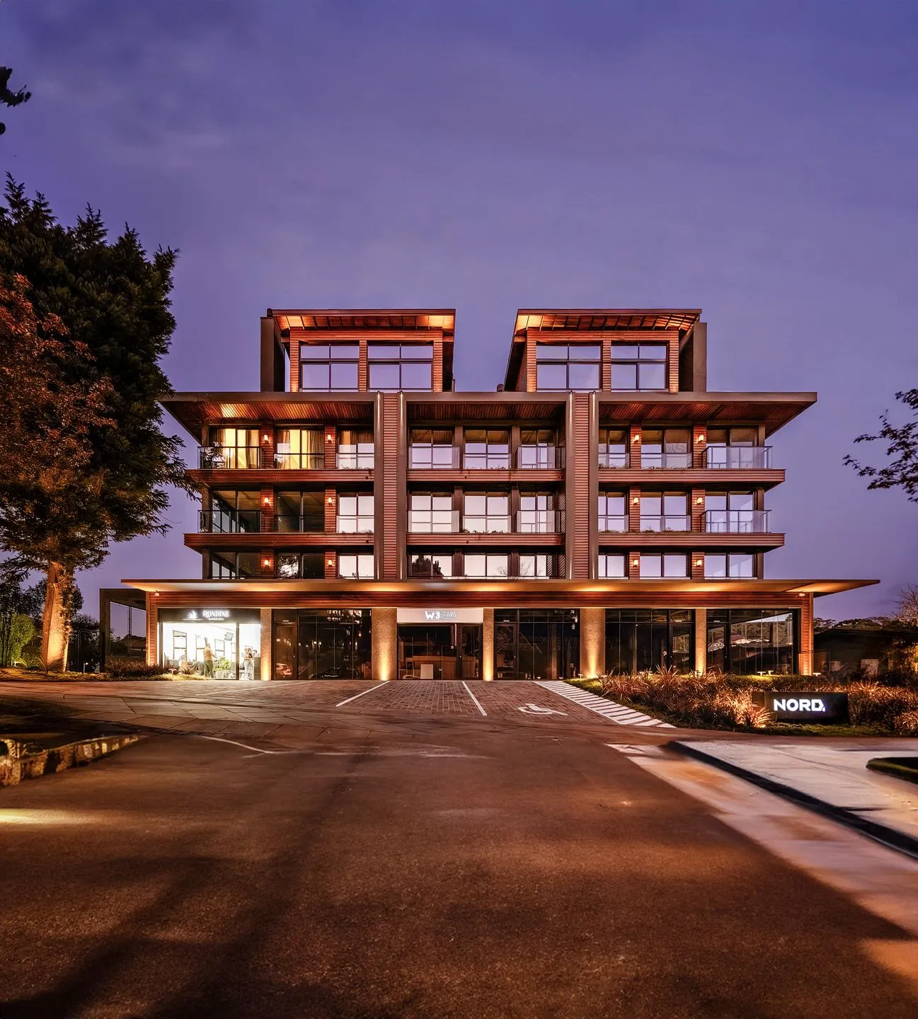 Imagem Cobertura à venda em Gramado, Floresta, com 2 quartos, 57.56m2
