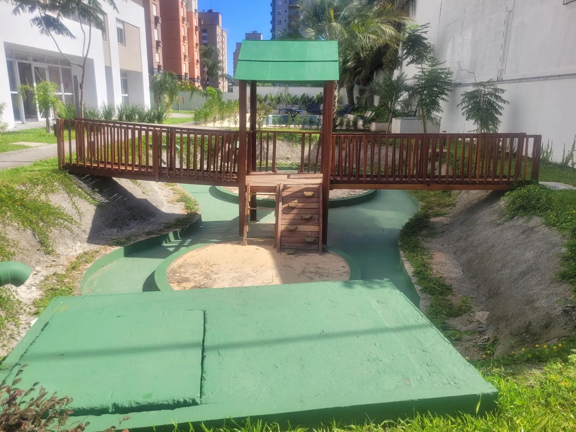 Imagem Excelente apartamento 3 dormitórios com 2 vagas próximo PUC-RS