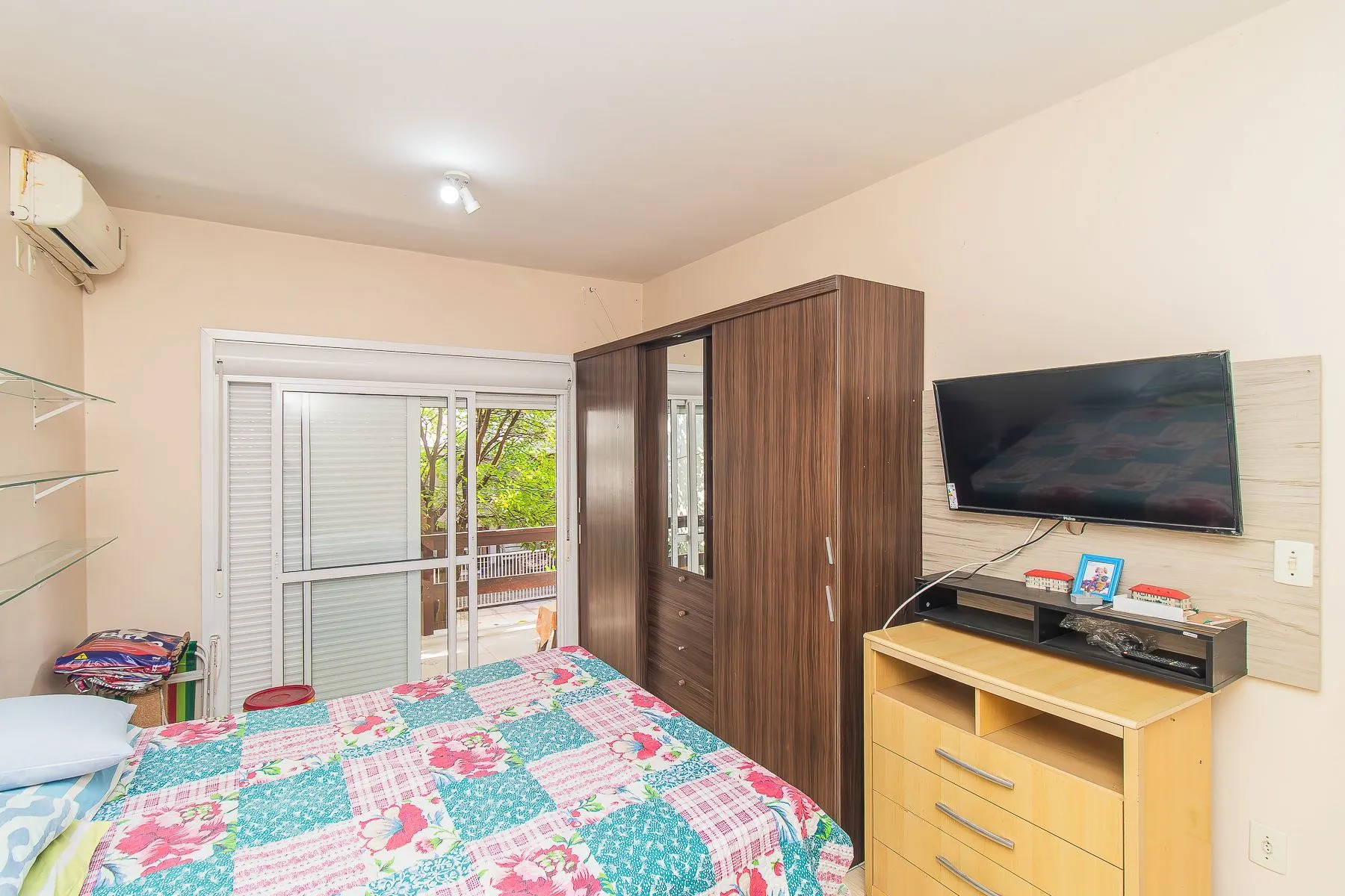 Imagem Casa 4 dormitórios - 1 vaga - 330m² Menino Deus