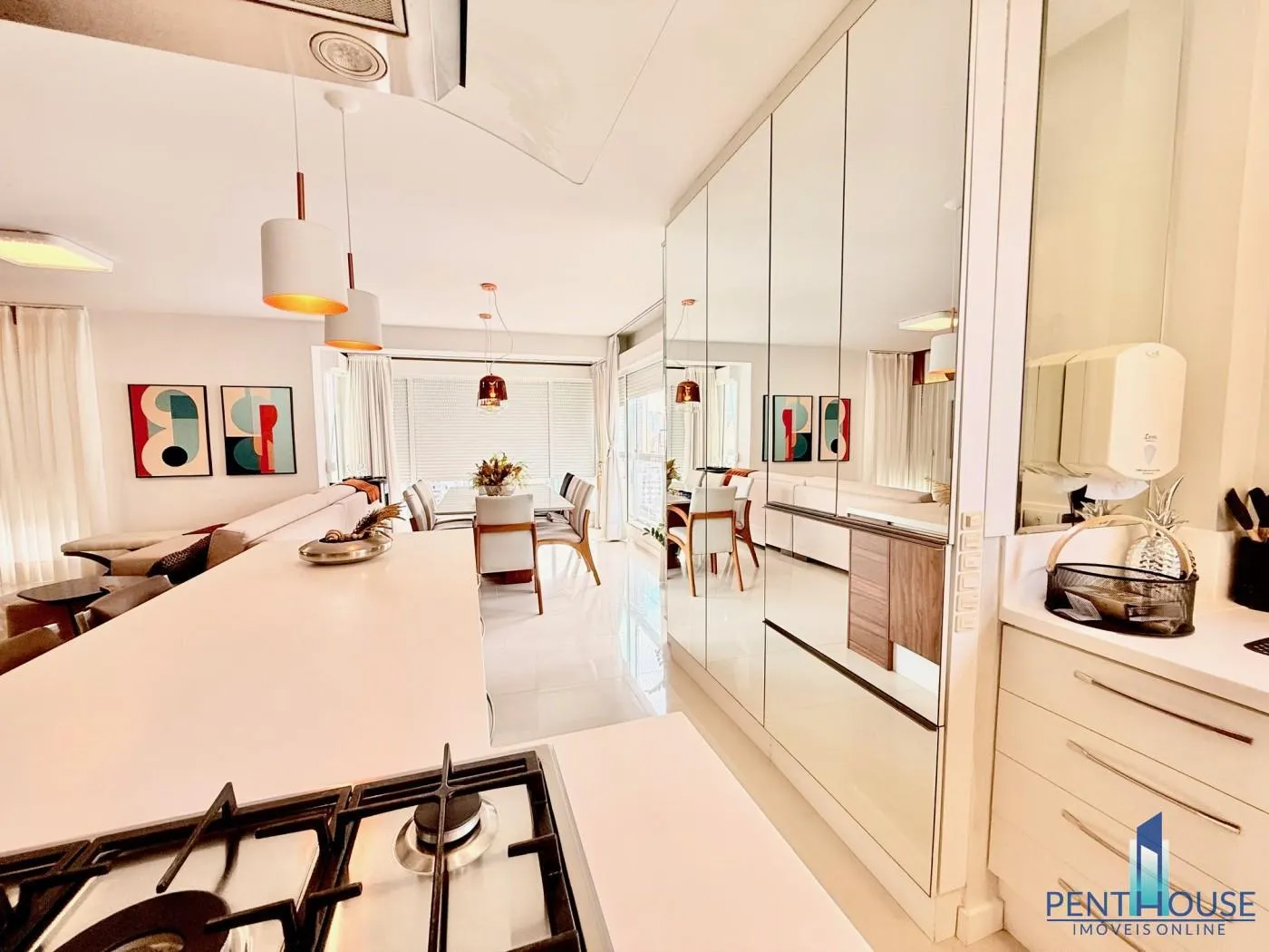 Imagem Apartamento Quadra Mar para Venda em Balneário Camboriú, CENTRO, 3 dormitórios, 3 suítes, 4 banheiros, 4 vagas