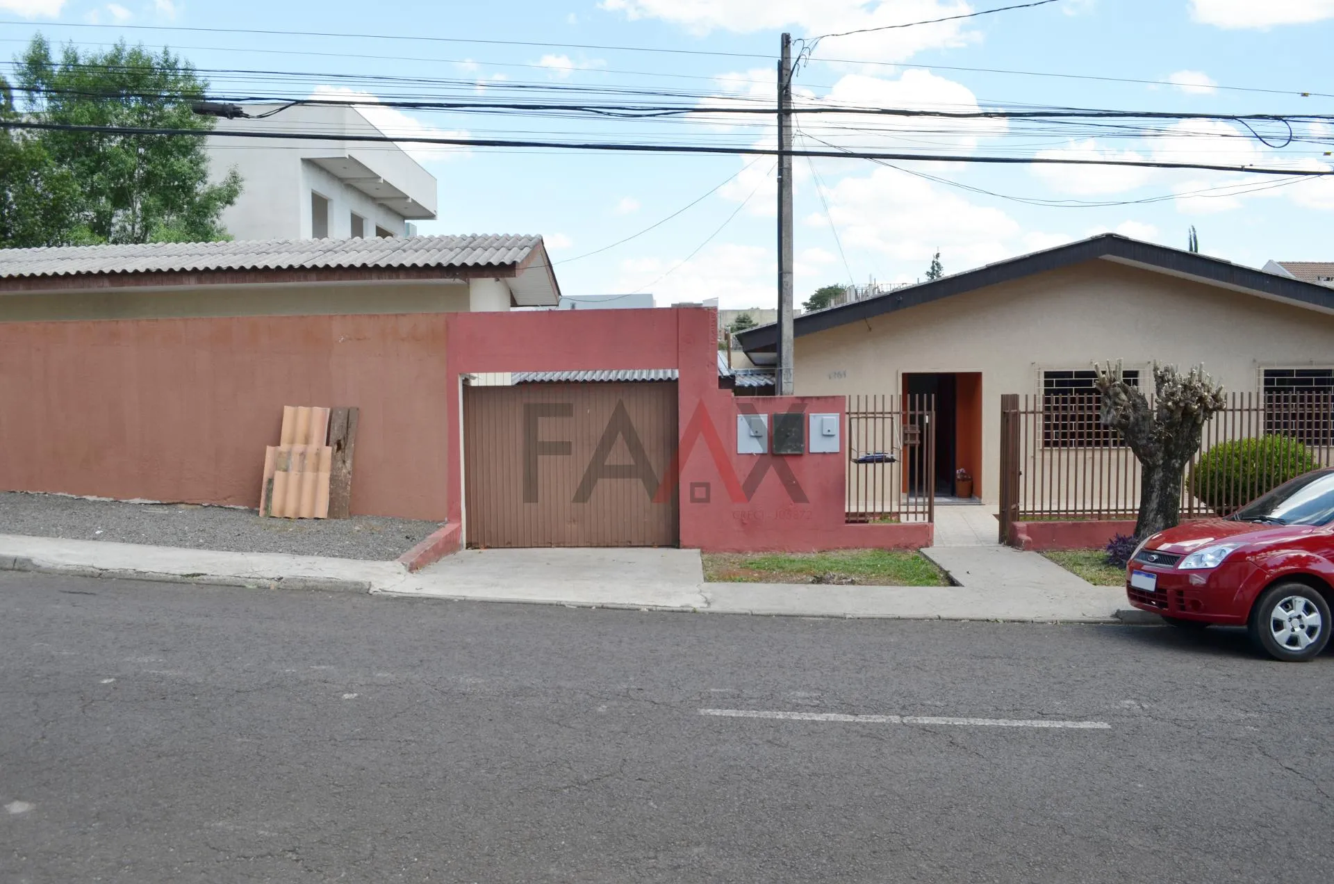 Imagem CASA À VENDA NO CENTRO, GUARAPUAVA - PR