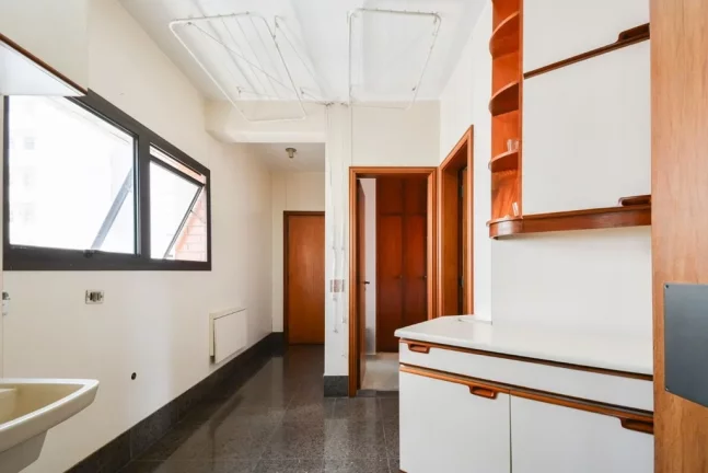 Imagem Apartamento à venda em São Paulo, Pacaembu, com 4 quartos, 274m2