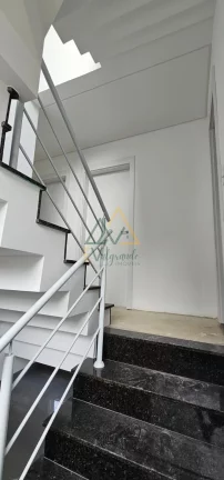 Imagem Sobrados em Condomínio à venda no Bairro Alto Curitiba PR