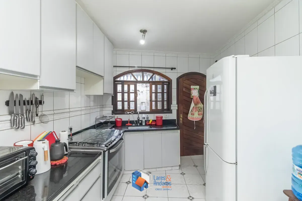 Imagem Sobrado para venda em Vila Bandeirantes com 3 quartos, 131m²
