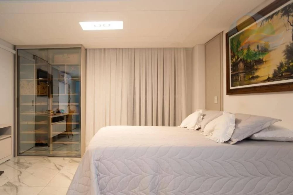 Imagem Cobertura duplex com piscina privativa à venda em Cabo Branco, João Pessoa-PB