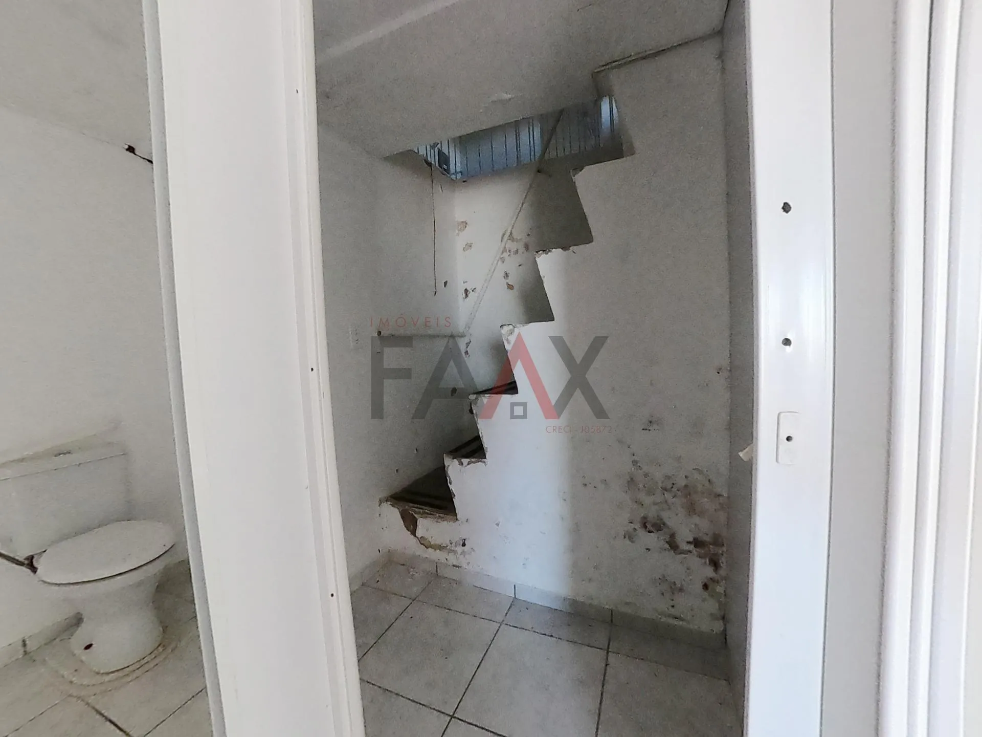 Imagem Sala comercial de próximo ao Hospital São Vicente no centro em Guarapuava - PR