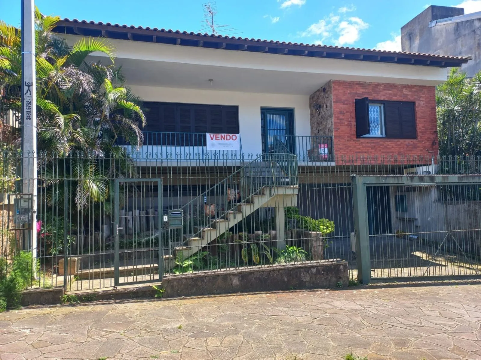 Imagem Casa Completa com Piscina, Escritório e 6 Dormitórios