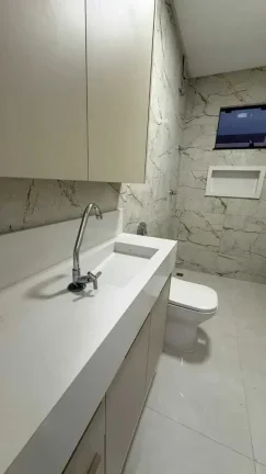 Imagem Casa nova mobiliada com 2 suítes e 2 vagas + Sala Comercial no Bairro Morretes, Itapema/SC