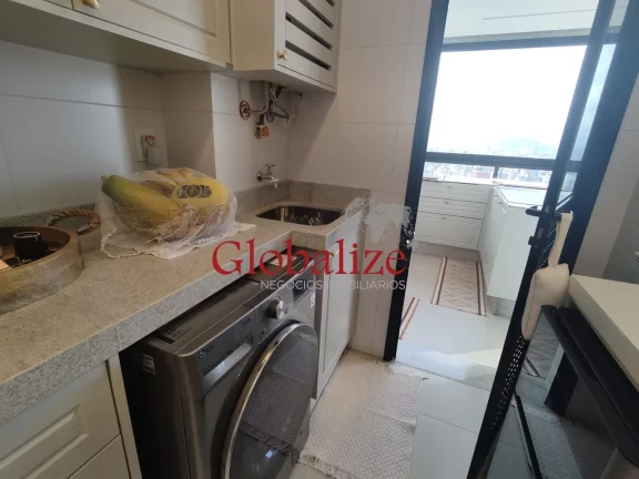 Imagem Apartamento mobiliado de 83 metros 1 dormitório 1 suíte, 2 vagas coberta demarcada com elevador na Aparecida Santos R$1.550.500,00
