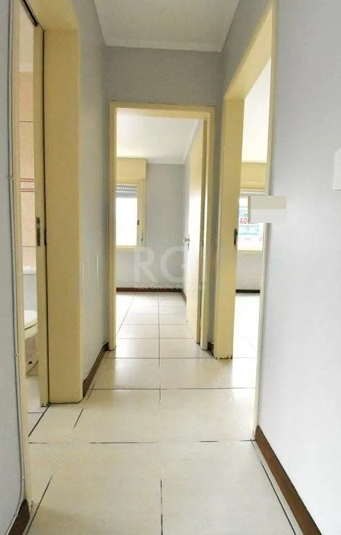 Imagem Apartamento de 2 dormitórios, 1 vaga de garagem coberta e escriturada.