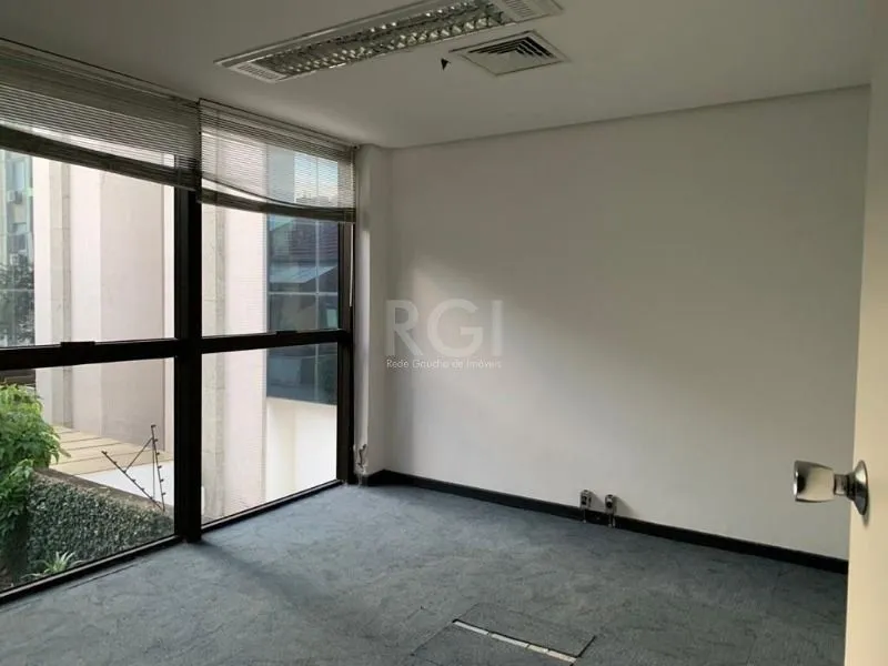 Imagem Loja para Venda - 500m², 0 dormitórios, 3 vagas - Moinhos De Vento