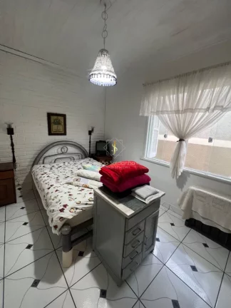 Imagem Casa em Guaratuba na região Central, muito bem localizada, uma quadra da av. 29 de abril.