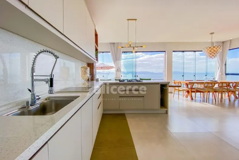 Imagem Casa à venda com 5 quartos 1 suíte, 490m² em São Miguel (Guaporanga) Biguaçu