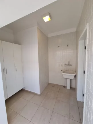Imagem Sobrado à venda no Portal dos Ipês