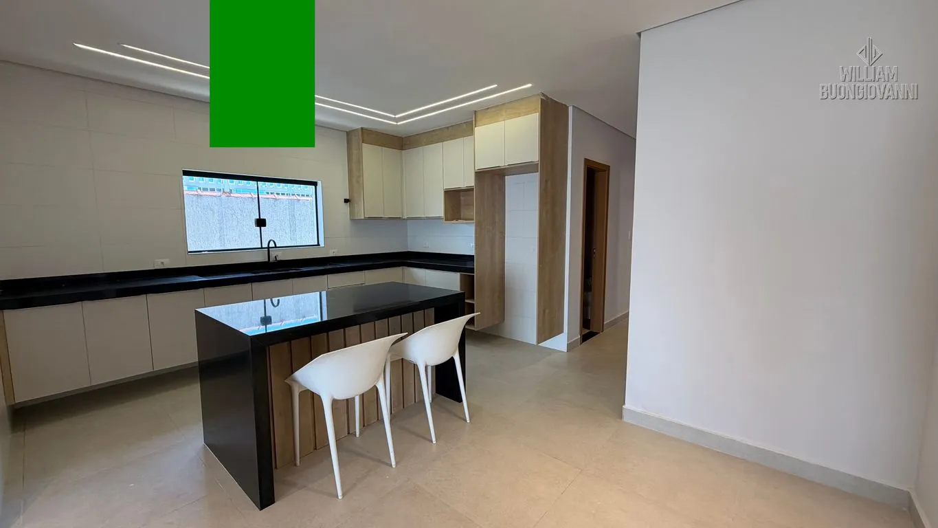 Imagem CASA 3 QUARTOS, SENDO 3 SUÍTES, 4 VAGAS GARAGEM - JD IMPERADOR - PRAIA GRANDE/SP