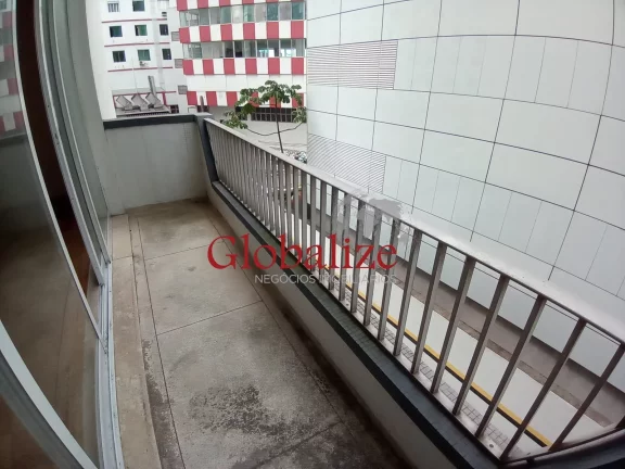 Imagem Apartamento à venda com 180m², 3 quartos, 1 suíte, 4 banheiros, 1 vaga no José Menino em Santos por RS695.000,00