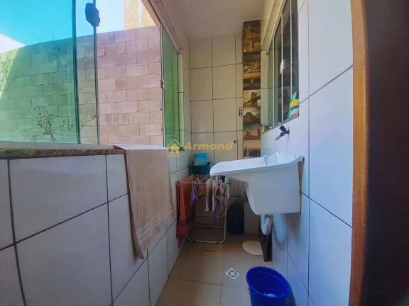 Imagem Casa à venda em Juiz de Fora, Monte Castelo, com 2 quartos, 120m2