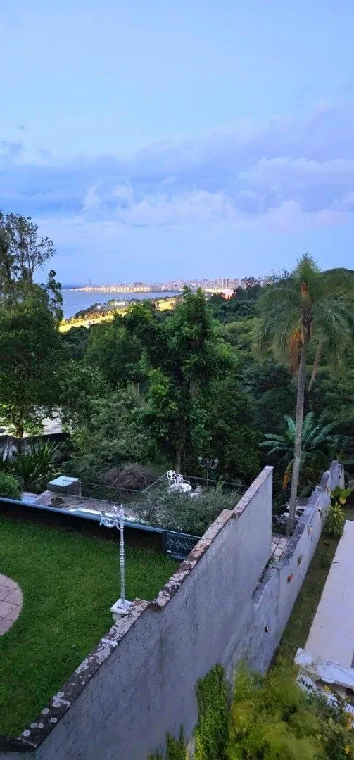 Imagem Casa para Venda - 350m², 5 dormitórios, sendo 1 suite, 6vagas - Cristal