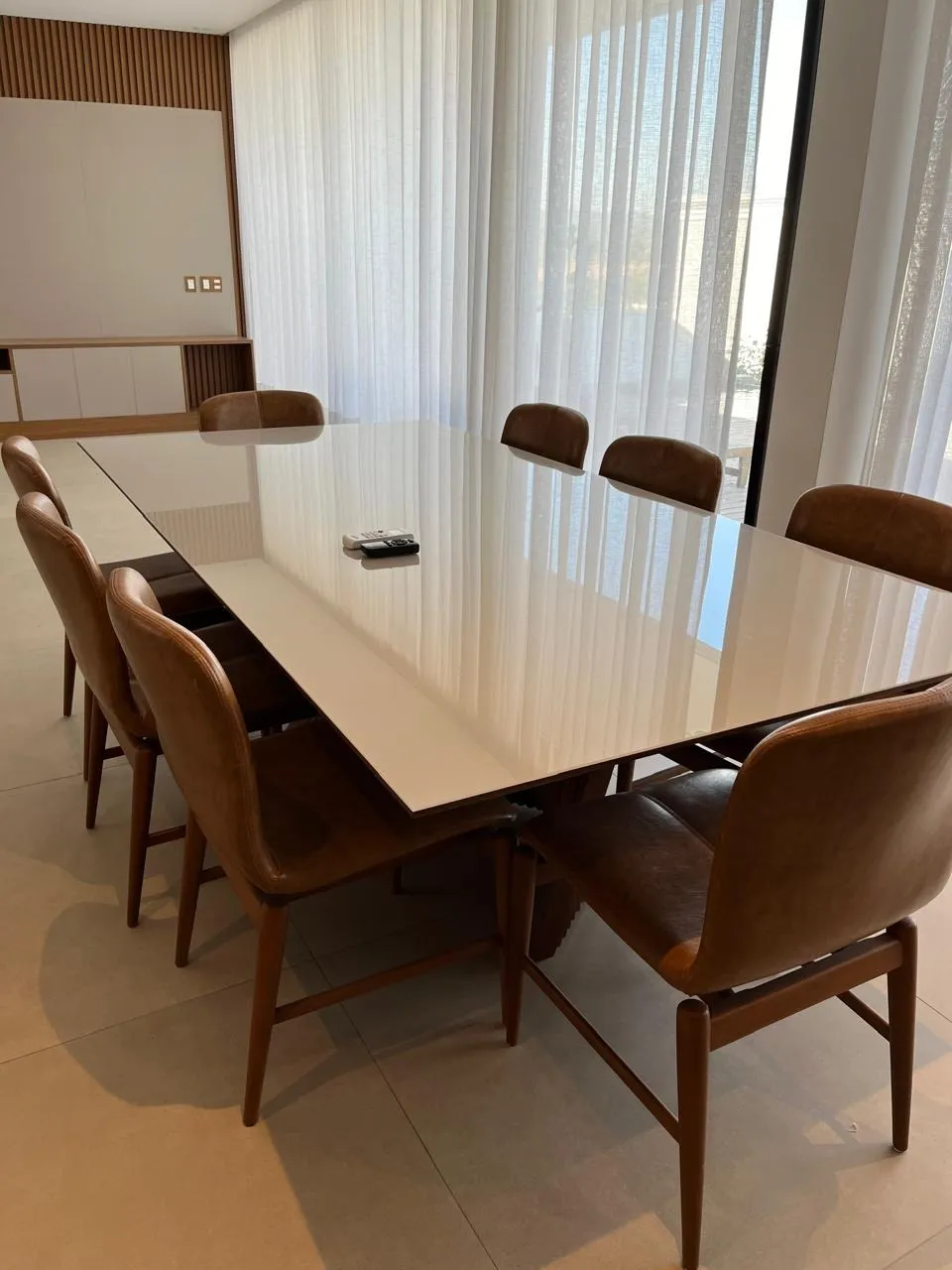 Imagem Casa de Luxo Decorada em Alphaville Nova Esplanada IV ? Vista para a Reserva e Porteira Fechada