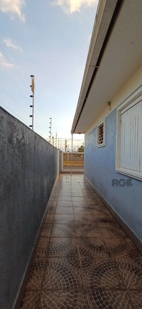 Imagem Ótima casa com 4 dormitórios na Praia de Atlântida Sul (Osório-RS)