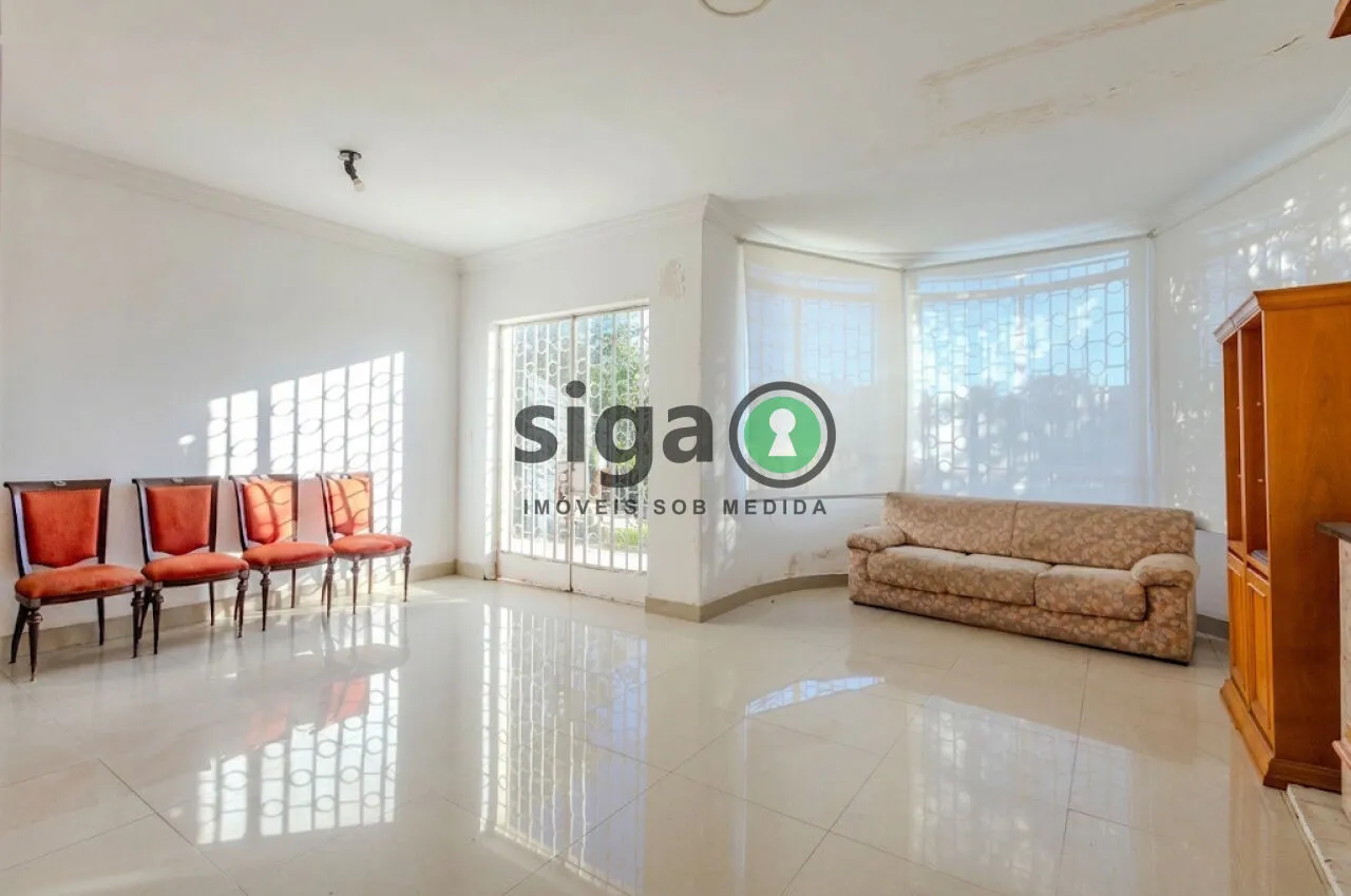 Imagem Casa a venda no bairro do Pacaembu, com 4 quartos e 4 vagas.