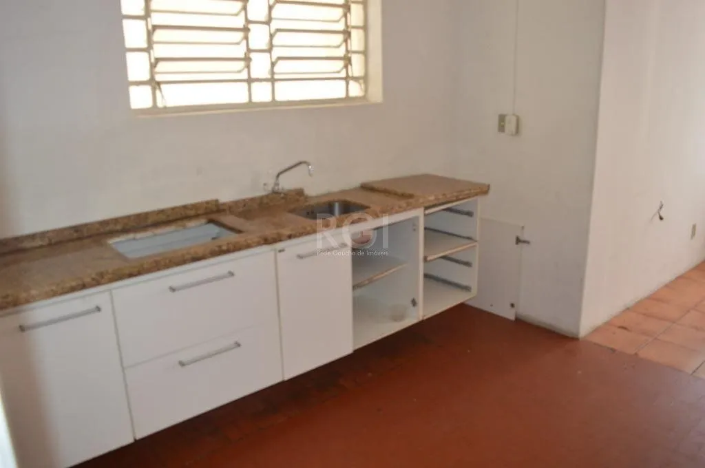 Imagem Sobrado para Locação/Aluguel - 300m², 20 dormitórios, Floresta