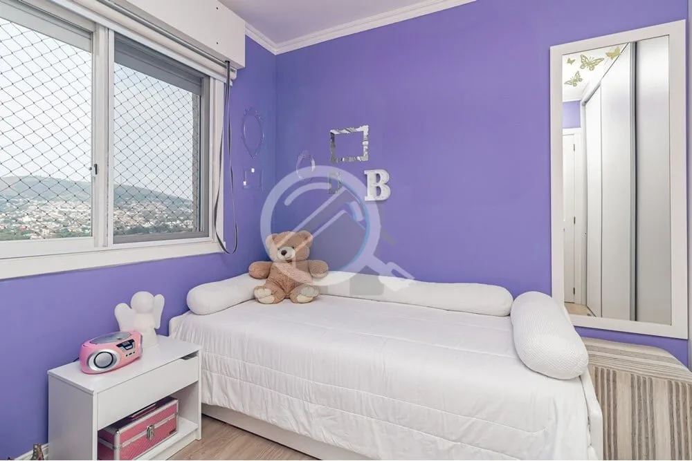 Imagem Apartamento amplo em andar alto com vista permanente e panorâmica da cidade, em rua arborizada e tr...