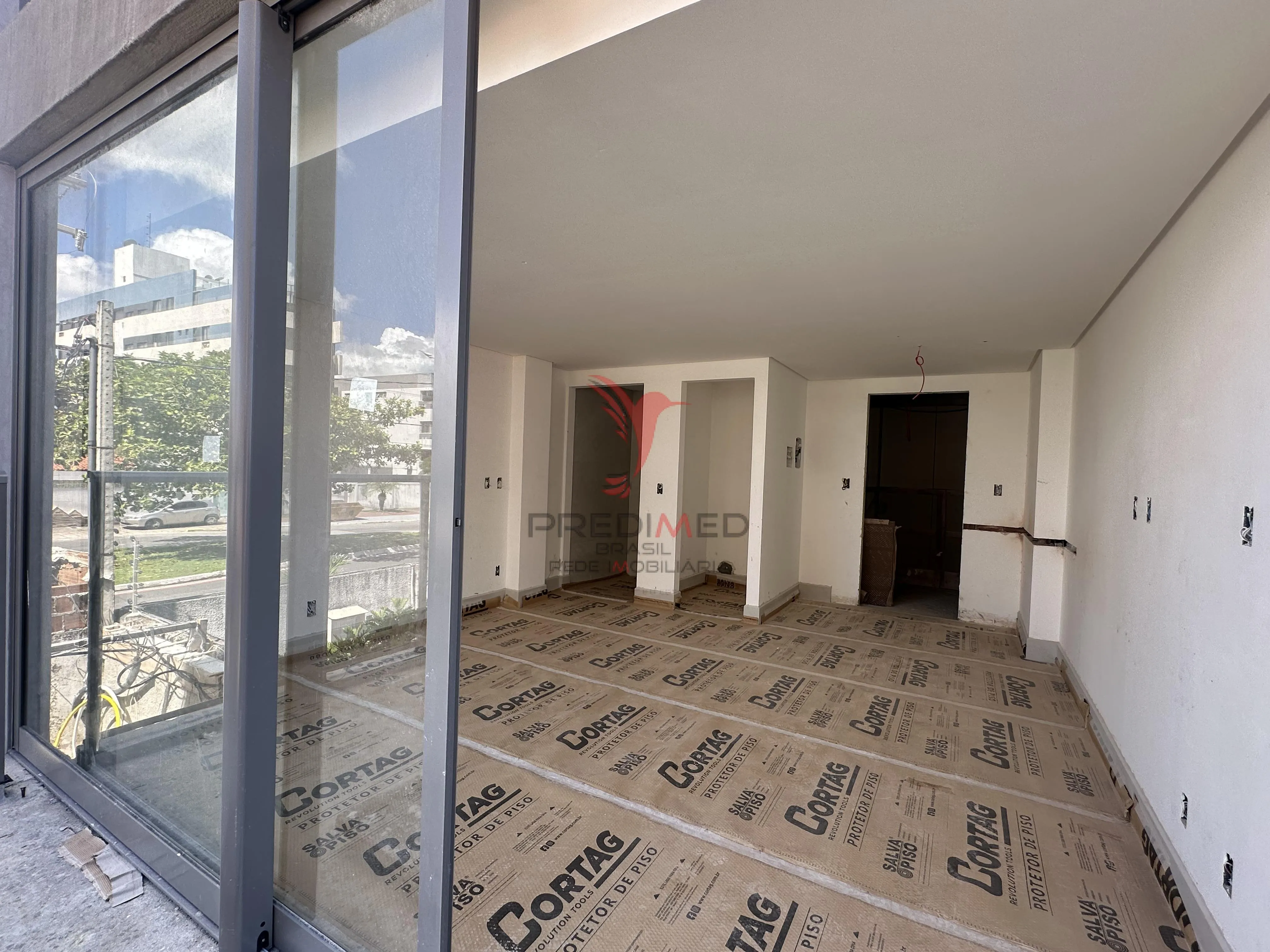 Imagem Vende-se flat novo na melhor localização do Bessa, pé na areia