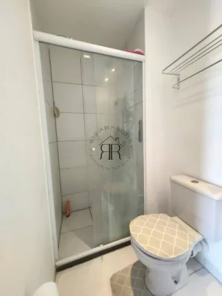 Imagem Seja bem-vindo ao seu novo lar! Este lindo apartamento de 1 quarto, 1 sala, 1 banheiro, com 2 vagas ...