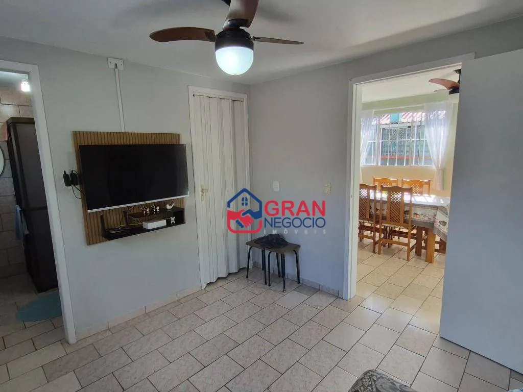 Imagem Casa Amplo Quintal em Pontal do Sul