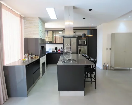 Imagem Se é uma casa especial que você procura ! Ela está aqui ! CONDOMÍNIO FECHADO