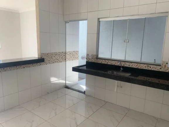 Casa com 2 Quartos à Venda ou Temporada, 50 m² em Jardim Botânico - Goiânia