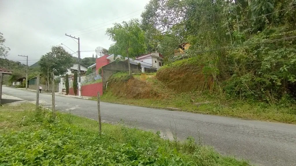 Foto do imóvel Terreno para Venda em Teresópolis / RJ em Rua João Pessegueiro do Amaral