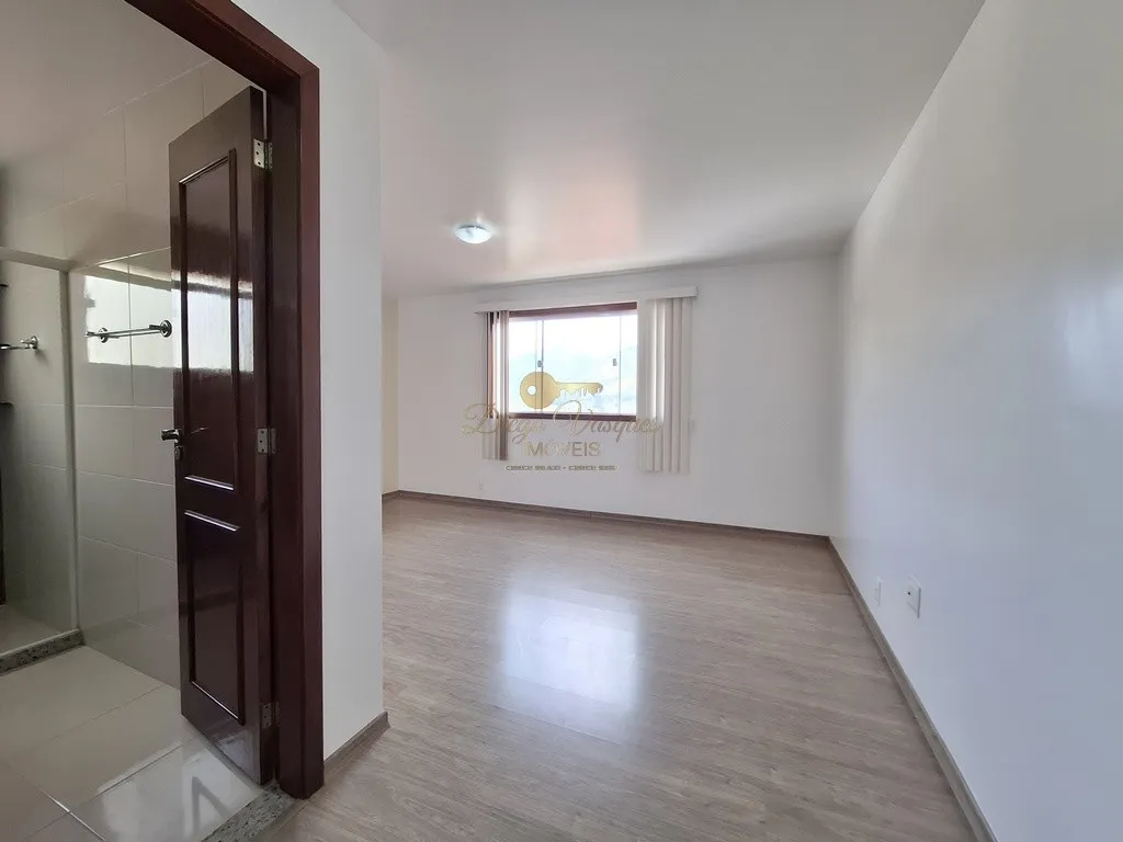 Imagem Casa em Condomínio para Venda em Teresópolis / RJ no bairro Albuquerque