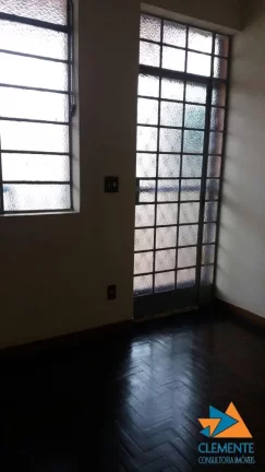 Imagem EXCELENTE CASA PARA FINS COMERCIAIS E RESIDENCIAL