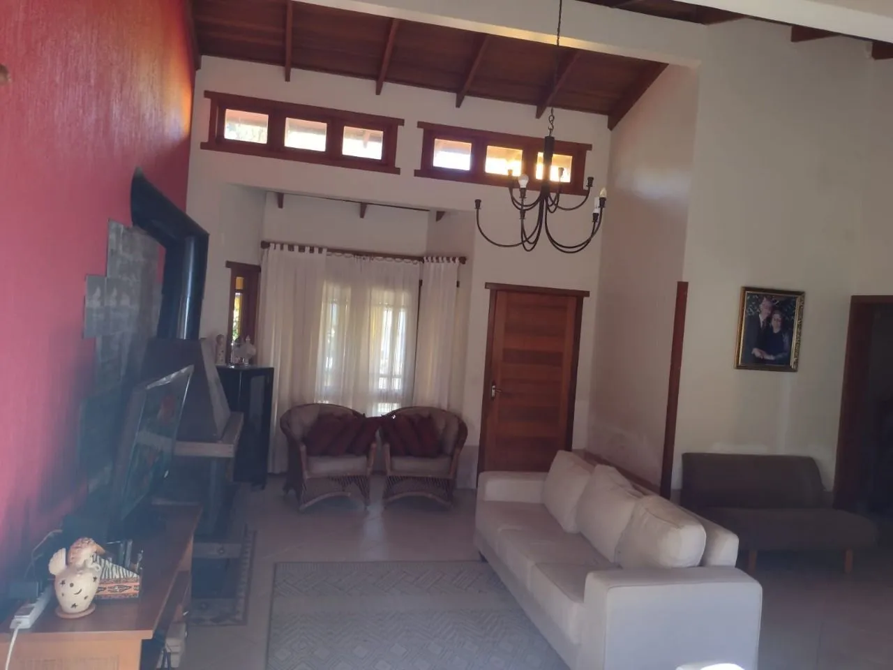 Imagem Casa para Venda - 693.6m², 5 dormitórios, sendo 3 suites, 4 vagas - Hípica