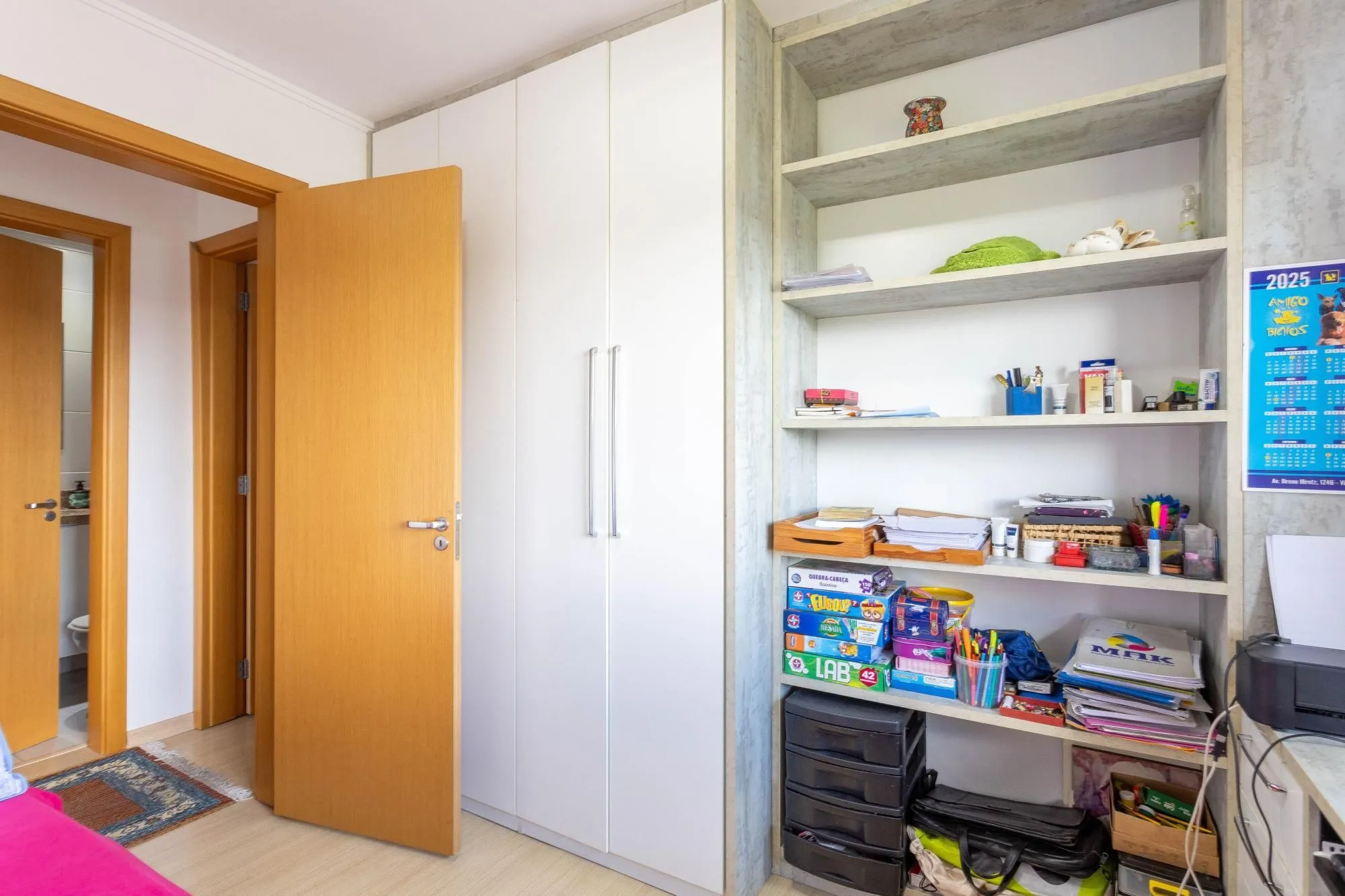 Imagem Apartamento à Venda com 2 Dormitórios (1 Suíte) e 2 Vagas Cobertas - Vila Ipiranga, Porto Alegre/RS