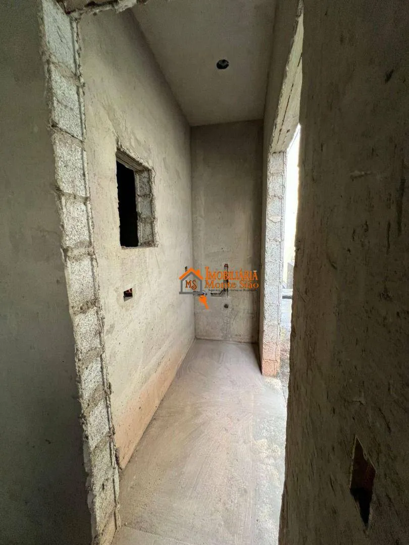 Imagem Casa com 4 dormitórios à venda, 400 m² por R$ 660.000,00 - Cidade Soberana - Guarulhos/SP