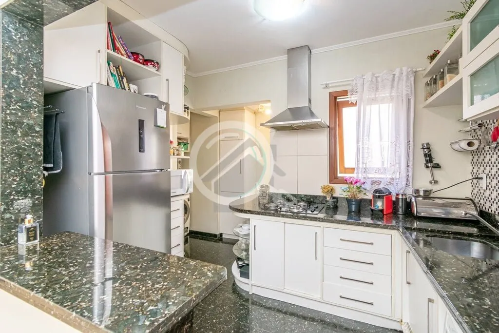Imagem Cobertura Duplex localizada a 350m da Praça da Encol, no primeiro pavimento possui sala de estar co...