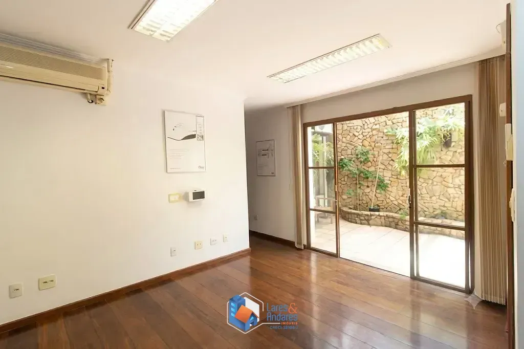 Imagem Casa para venda em Brooklin com 4 quartos, sendo 2 suítes, 493m²
