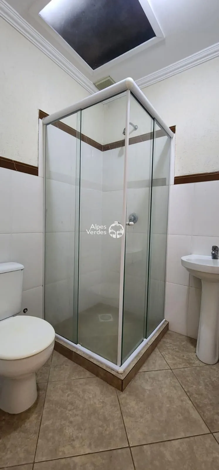 Imagem Vende-se casa geminada no centro de canela a 5 minutos da Catedral de Pedra