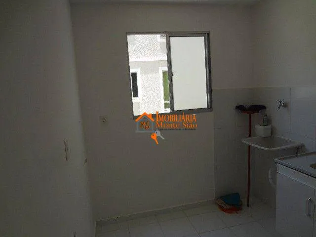 Imagem Apartamento com 2 dormitórios à venda, 45 m² por R$ 230.000,00 - Água Chata - Guarulhos/SP